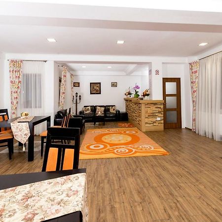 ホテルCasa Dealul Melcilor ブラショフ エクステリア 写真